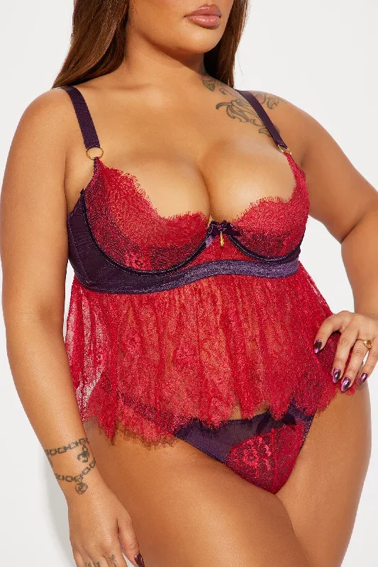 queen-of-your-love-lace-2-piece-set-red