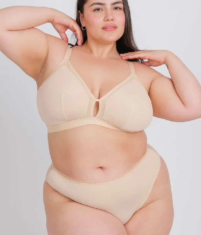 The Busty Bralette: Toasted Almond